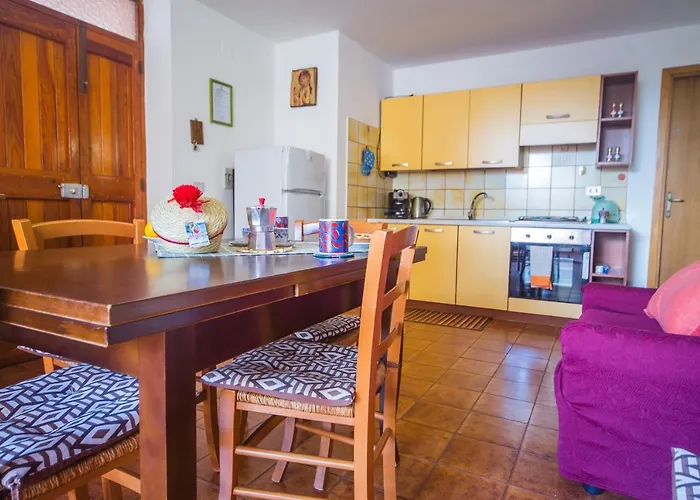 Apartment Casa Goletta Per 4 A 2 Minuti Dalla Iunq0334 *