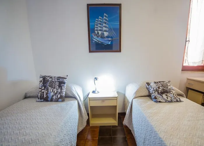 Apartment Casa Goletta Per 4 A 2 Minuti Dalla Iunq0334 *