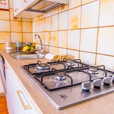 Casa Goletta Per 4 A 2 Minuti Dalla Iunq0334 Apartment